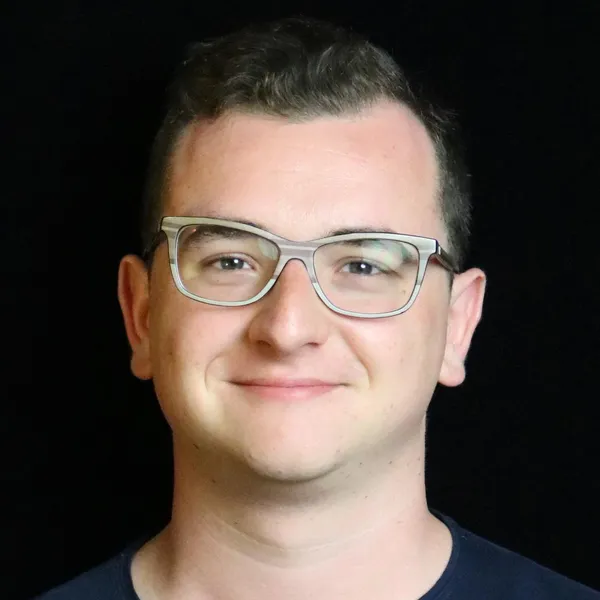 Davide Gallitelli (AWS)