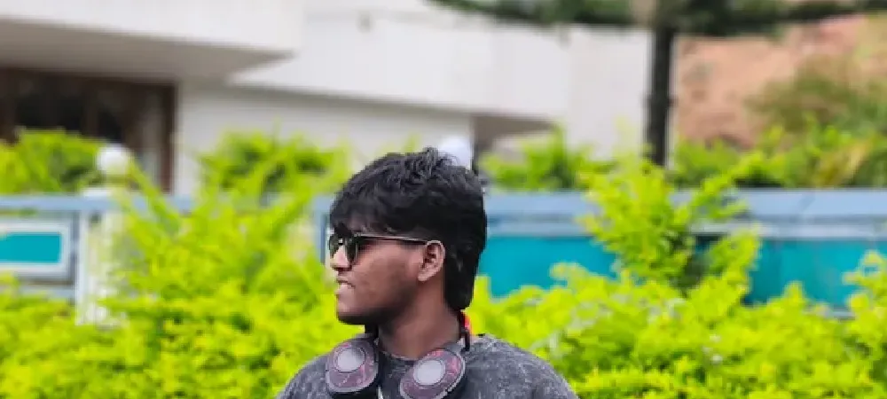 Divakar V
